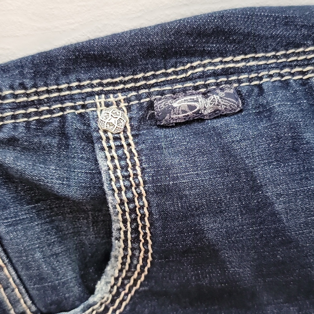 Silver Jeans Dark Wash Blue Jeans - Picture 5 of 6